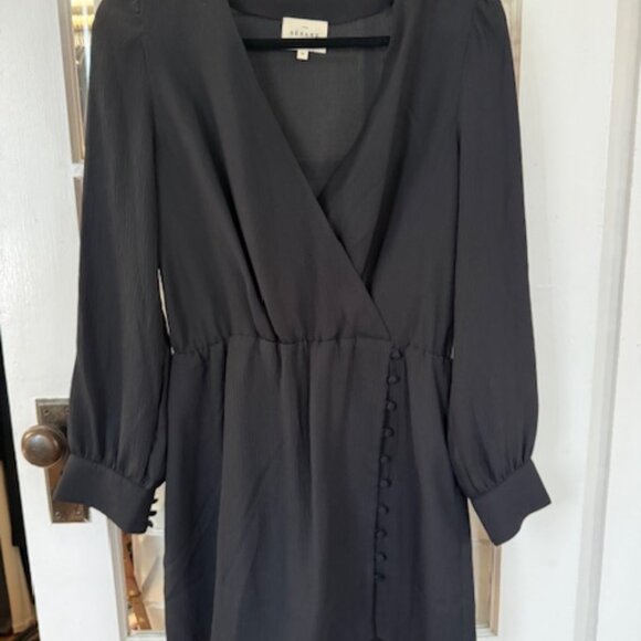 Sezane Shirine Dress Noir. - Size 38/US 6 (NWOT but a broken button loop) - Picture 2 of 7